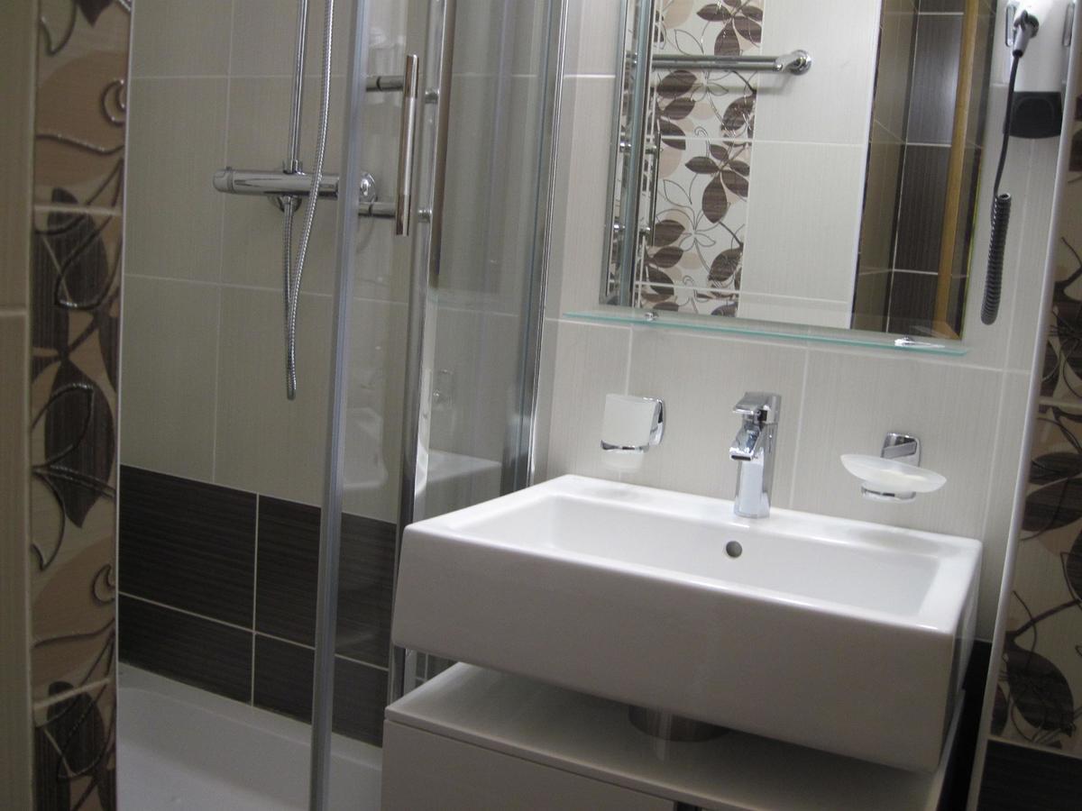 Masty Hotel Mosty מראה חיצוני תמונה