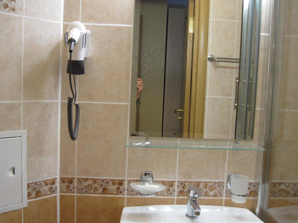 Masty Hotel Mosty מראה חיצוני תמונה