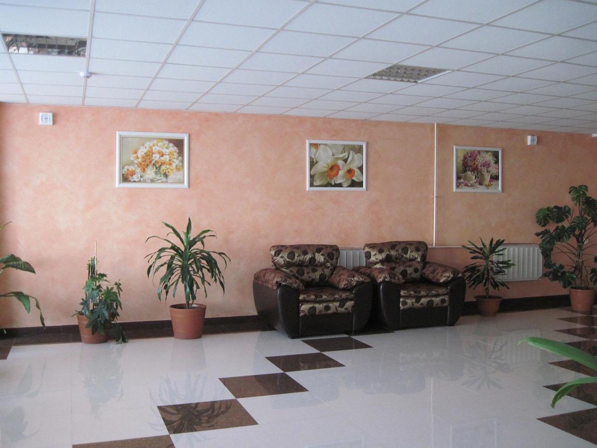 Masty Hotel Mosty מראה חיצוני תמונה